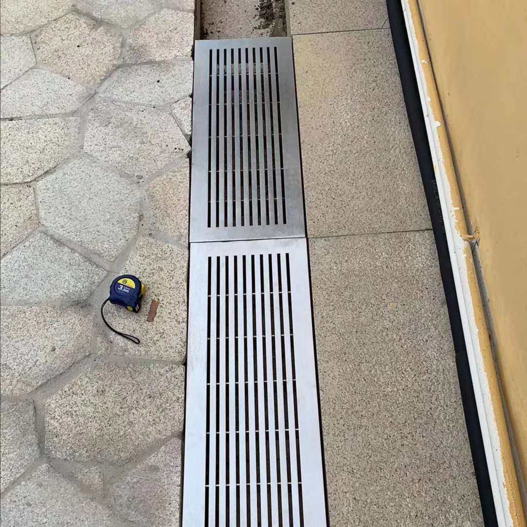 Trench cover linear leakage well cover Landscape green drainage system with 304 stainless steel grille