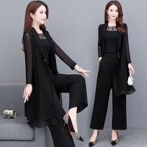 Spring and autumn clothing 2021 new womens suit fashion foreign mother age small man Black temperament elegant three-piece set