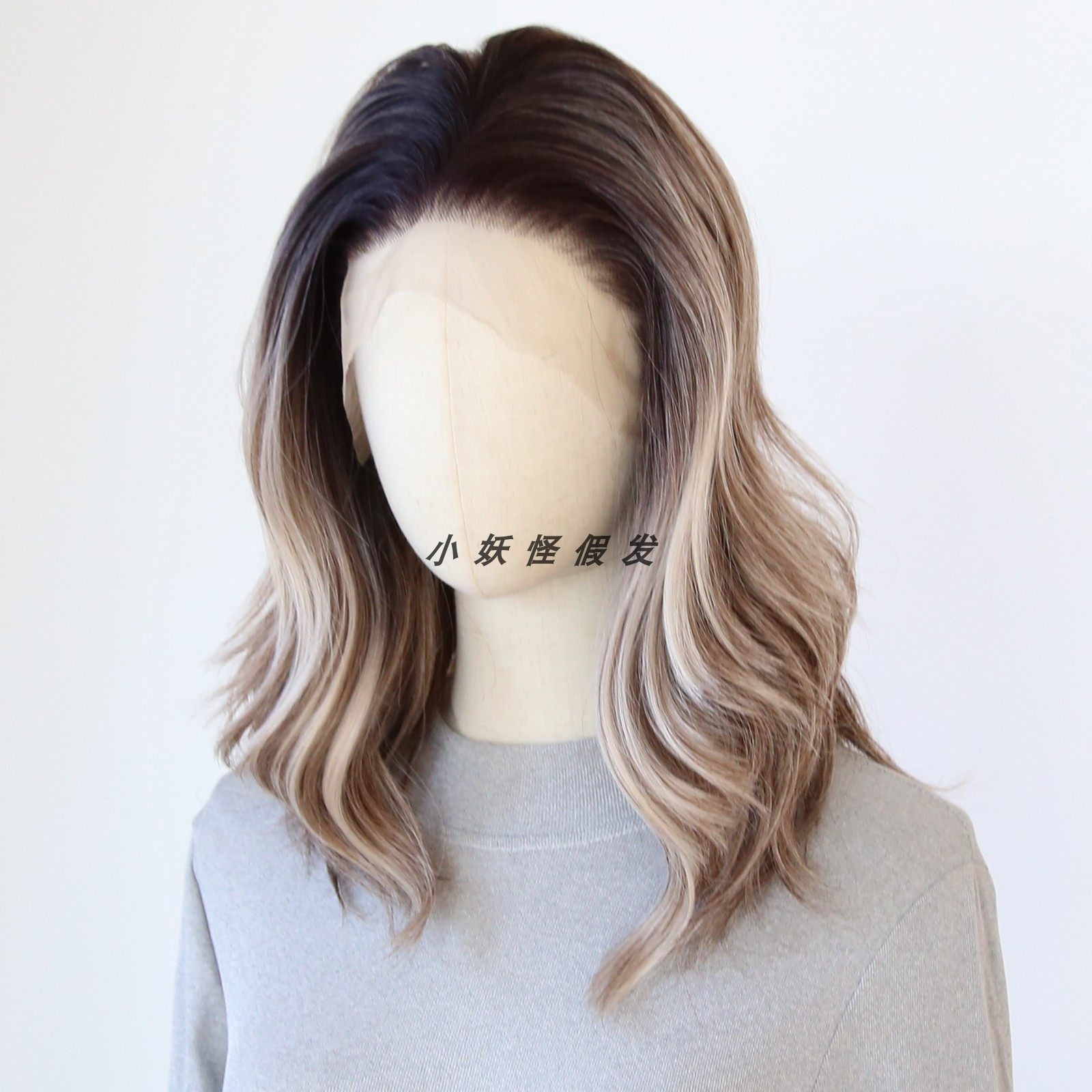 维纳·赫尔佐格的“悲伤米色宝宝”的悲伤米色衣服: r/tumblr, image size:1600x1600