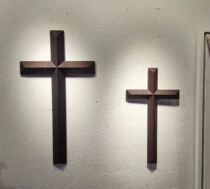  Smoked oak grain cross home decoration wall hanging wall hanging main inner gift 45 cm original