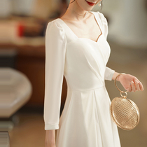 White dress usually can wear a banquet temperament dress with a small white dress birthday French party dress