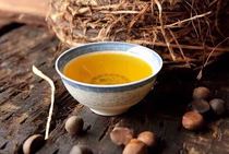 In conjunction with the native wild camellia oil