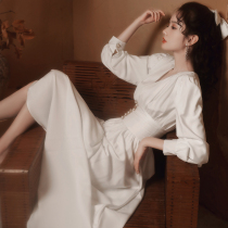 White small evening dress dress 2021 new high-end banquet engagement French long sleeve license usually wear female temperament