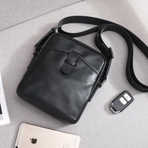 Small Bag Mens Single Shoulder Bag Soft Leather Head Layer Bull Leather Skew Cross Buns Mans Tide Mens Land Casual Mini Leather 4Y