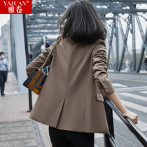 Coffee small suit jacket female 2021 new spring and autumn Korean version of small Man design sense professional goddess Fan suit