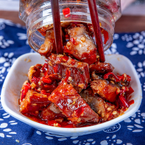 Spicy fish steak Hunan specialty spicy snacks Snacks Freshwater lake fish ready-to-eat salted fish special chili sauce fish pieces under rice