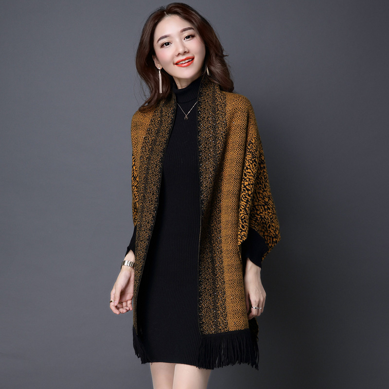 The woolly large shawl jacket with sleeves knitted scarf is a spring autumn and winter thickened ladies cloak cape cape