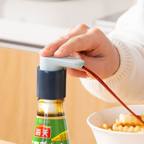 Oyster oil bottle pressure nozzle pump head squeezer household universal quantitative press bottle hand press type Haitian squeeze oil consumption artifact