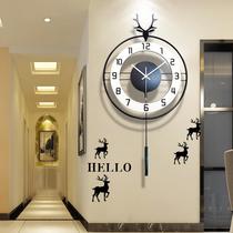 2021 new living room wall clock atmospheric light luxury Net red Fashion Home clock hanging wall free of punch