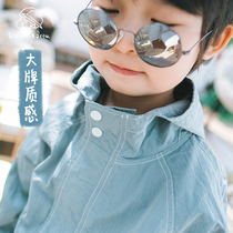 Xiaoxin and Beta-Both colors are simple and practical.