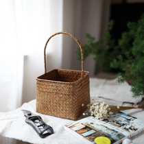 Rattan storage basket Japanese-style carry basket hand-woven straw flower arrangement dried flower flower basket and Wind Storage
