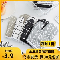 Xinjiang high-temperature resistant and heat-resistant gloves thickened heat insulation kitchen oven microwave anti-scalding gloves baking tools