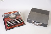 Last century German mainland Continental typewriter Western antique mechanical typewriter wine red wood grain