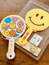 Daily list Cute smiley face Handheld foldable desktop mirror Desk desk Small mirror clear and easy to use