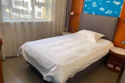 🏠入住舒适单人房，辽源火车站旁如家旗下-辽源火车站素柏·云酒店单人房体验🔥-旅游-淘宝好物网