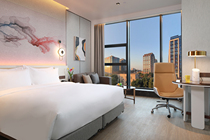 Shanghai National Convention and Exhibition Center Yu Jinxiang Hotel Deluxe King Room