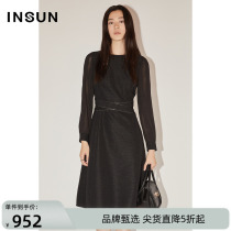 Grace Cover Autumn 2022 new simple crewneck natural pleated feeling design texture waist-cinch dress women