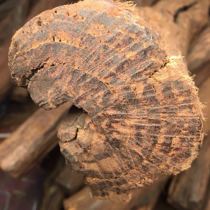 Small leaf drop true incense raw material processing Buddha beads hand string crafts Live special shot link incense wood products spices