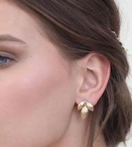 Israel Simple hand made elegant and exquisite Simple gorgeous 18K gilded stud leaf earrings
