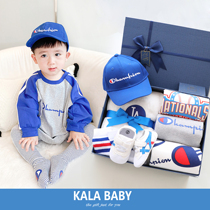 Fall winter newborn baby clothes baby supplies men's treasure sports gift box full moon gift children's photography set