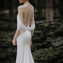 Satin fishtail wedding dress 2021 new bride simple waist thin French word shoulder welcome light veil dress female
