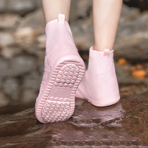 Rain boots waterproof cover Fashion rain boots cover Non-slip thickened wear-resistant childrens rain shoes cover Silicone high tube transparent water shoes