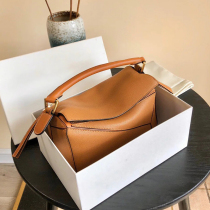 2021 new leather womens bag mini geometric bag cowhide pillow bag shoulder shoulder bag splicing color Hand bag