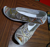 Song bow brocade bow shoes with Hanfu in the bottom of the cloth shoes antique shoes Han culture retro National style performance photo