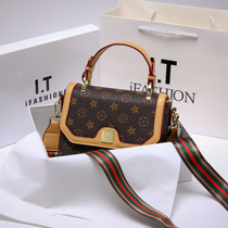 Shanghai warehouse passenger for withdrawal of counter Ole store clearance of the same outlet special discount spot handbag 3053A