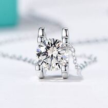 18K platinum Bulldog Mozambique zuan xiang lian female 1 karat pendants 925 sterling silver choker light luxury Valentines Day gift
