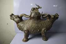 Antique Bronze Ware Double Bull Revered Black Lacquer Ancient Rust Workmanship Fine Pendulum collection Canon?