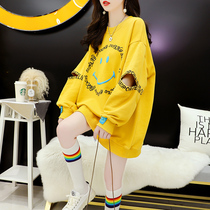  Pregnant womens autumn tops fashion large size loose spring and autumn mid-length sweaters go out trendy mothers cover their stomachs and dont show concern