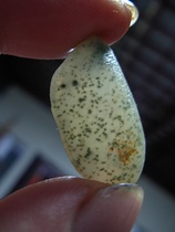 Gobi Agate rough shape Agate silver root Agate carving material Sugar heart Agate rough necklace pendant