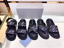 2022 Summer New Men Cool Slippers Paris Letter Printed Beach Casual Tourist Holiday Loose Comfort