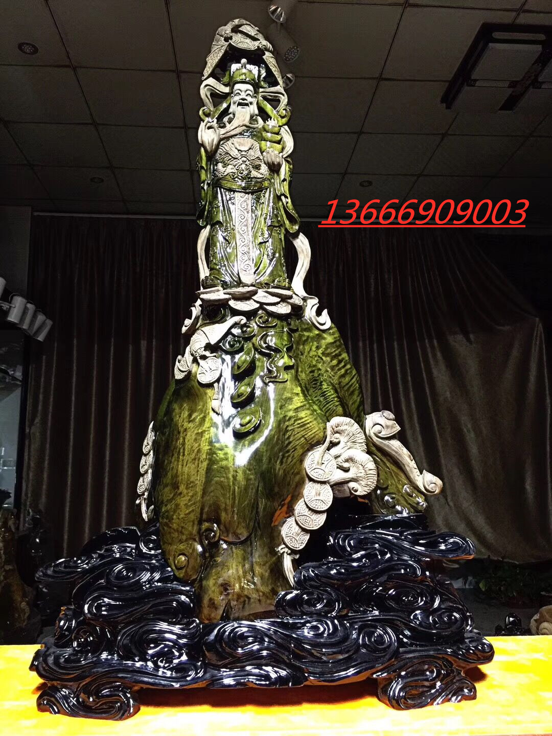 Gloomy wood God of wealth Gold silk Nan wood carving Root carving ornaments Beauty Guan Gong Guanyin landscape figure Buddha statue Cliff cypress