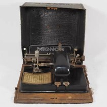 1925 German antique typewriter AEG model MIGNON antique pointer typewriter with box
