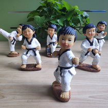 Resin crafts Home furnishings Small Taekwondo character model male side kicks Martial arts creative decoration souvenirs