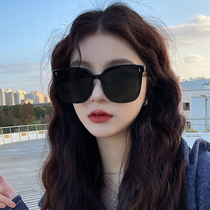 Hong Kongs new sunglasses polarized anti-UV sun glasses fashion internet red sun-shading driving glasses lovers