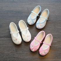 Childrens embroidered shoes Adult parent-child Hanfu costume womens shoes Low-top wild round head shallow mouth Beijing casual cloth shoes
