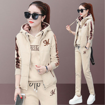 Autumn and winter padded velvet three-piece womens 2021 Winter new fashion gold velvet casual sportswear set