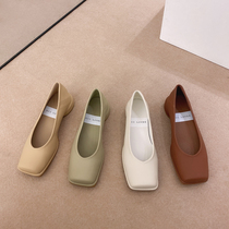 Small crowddesign shallow square head coarse heel single shoe Ins surges 2022 Spring new low heel commuter working shoes