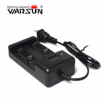 Walson universal 18650 26650 lithium battery charger Strong light flashlight charger