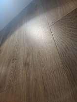 Solid wood three-layer floor high-end atmosphere fashion simple official certification line with the same quality assurance are selling well