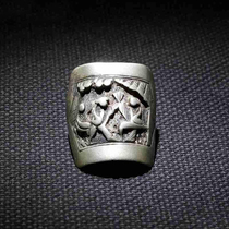 The characters story line of the big ring Golden Hawk Bao Cheng auction C1437