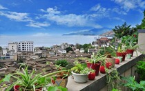  Dali Shiyi Mid-mountain Sea View Holiday Villa Inn Guanhai Big Bed Room