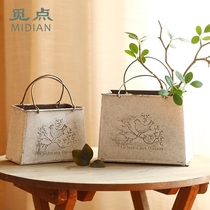 Find some tin tote bag flower barrel Vintage old decorative flower vase Creative flower basket flower arrangement display window display