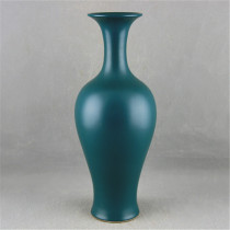 Qing Yongzheng Peacock Green Glazed Guanyin Bottle Jingdezhen High-grade Old Antique Porcelain Decoration Collection Antique