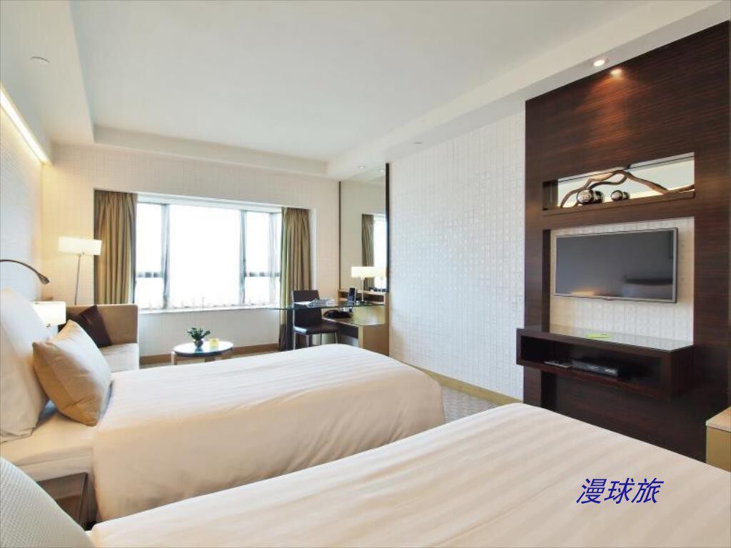The Royal Park Hotel in Hong Kong is 300 metres from Sha Tin Metro Station
