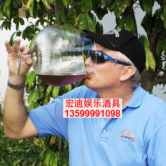 Oversized glass beer glass wine glass perverted glass premium Chihuahua whisky glass