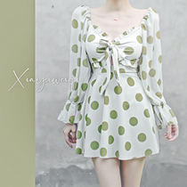 (Xia Ye Weiqi) INS big wave point long sleeve girl skirt style conjoined belly thin conservative hot spring swimsuit